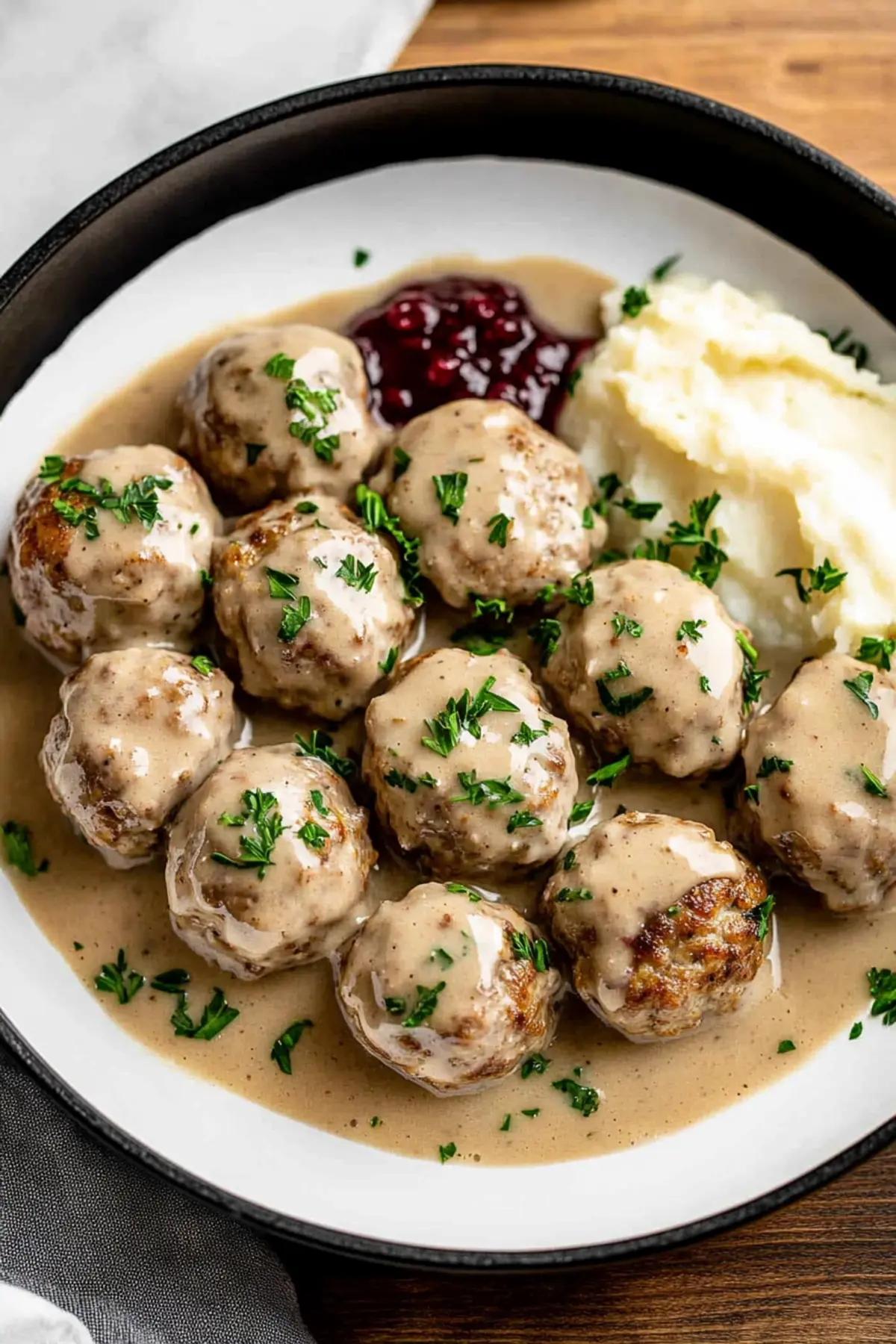 Swedish Meatballs with Creamy Gravy